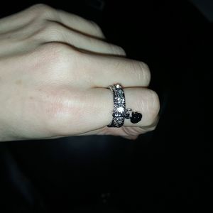 Charm ring